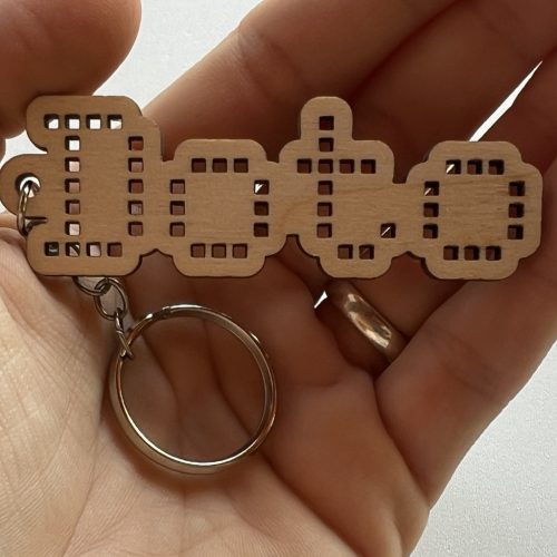 Egyedi névkulcstartó – Pixel